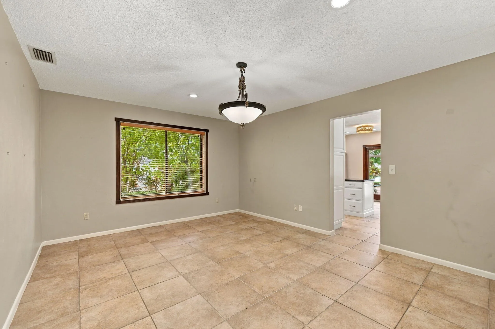 14-web-or-mls-11713-spinnaker-way