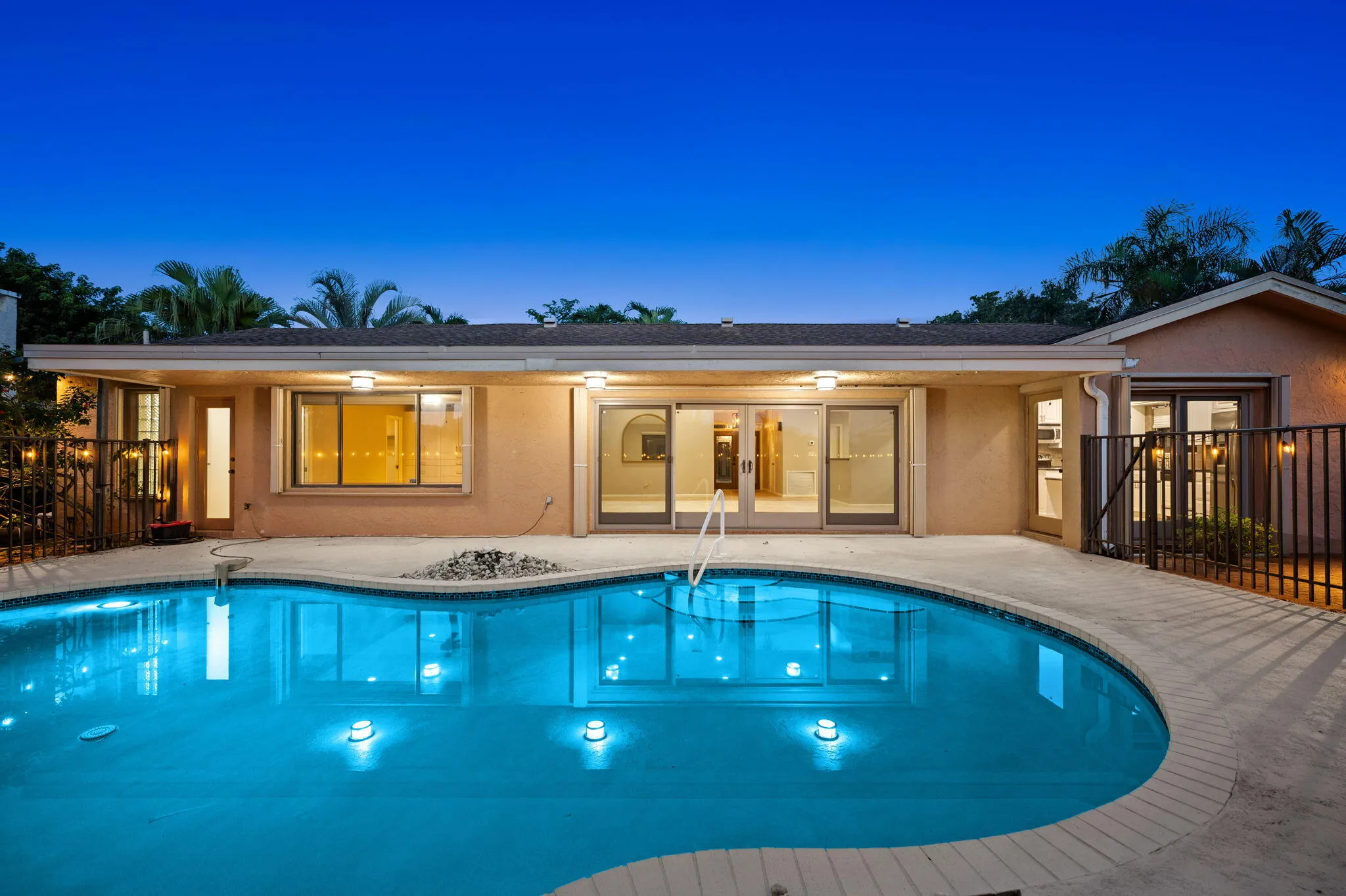38-web-or-mls-11713-spinnaker-way