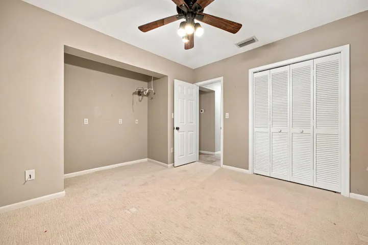 26-web-or-mls-11713-spinnaker-way
