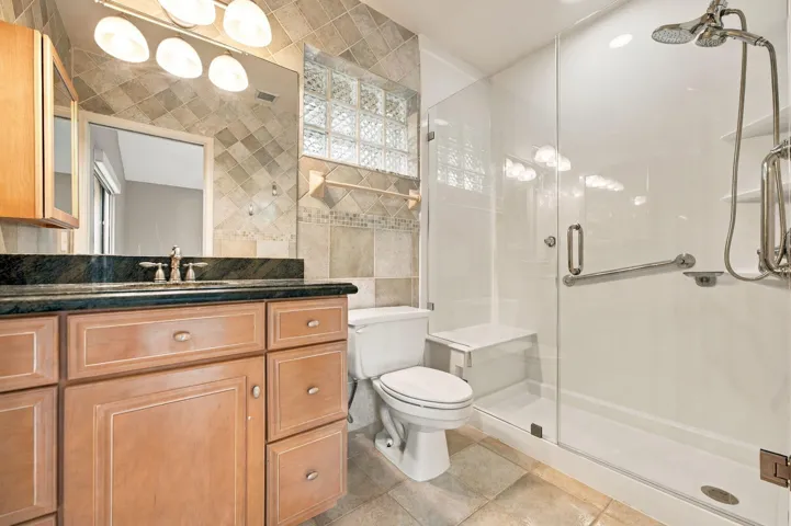 30-web-or-mls-11713-spinnaker-way