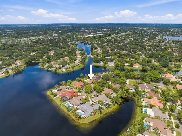 1-web-or-mls-11713-spinnaker-way