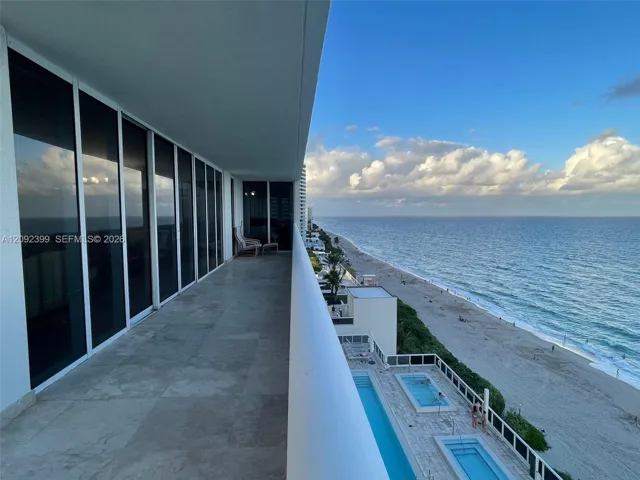 Direct Ocean View Side of Balcony