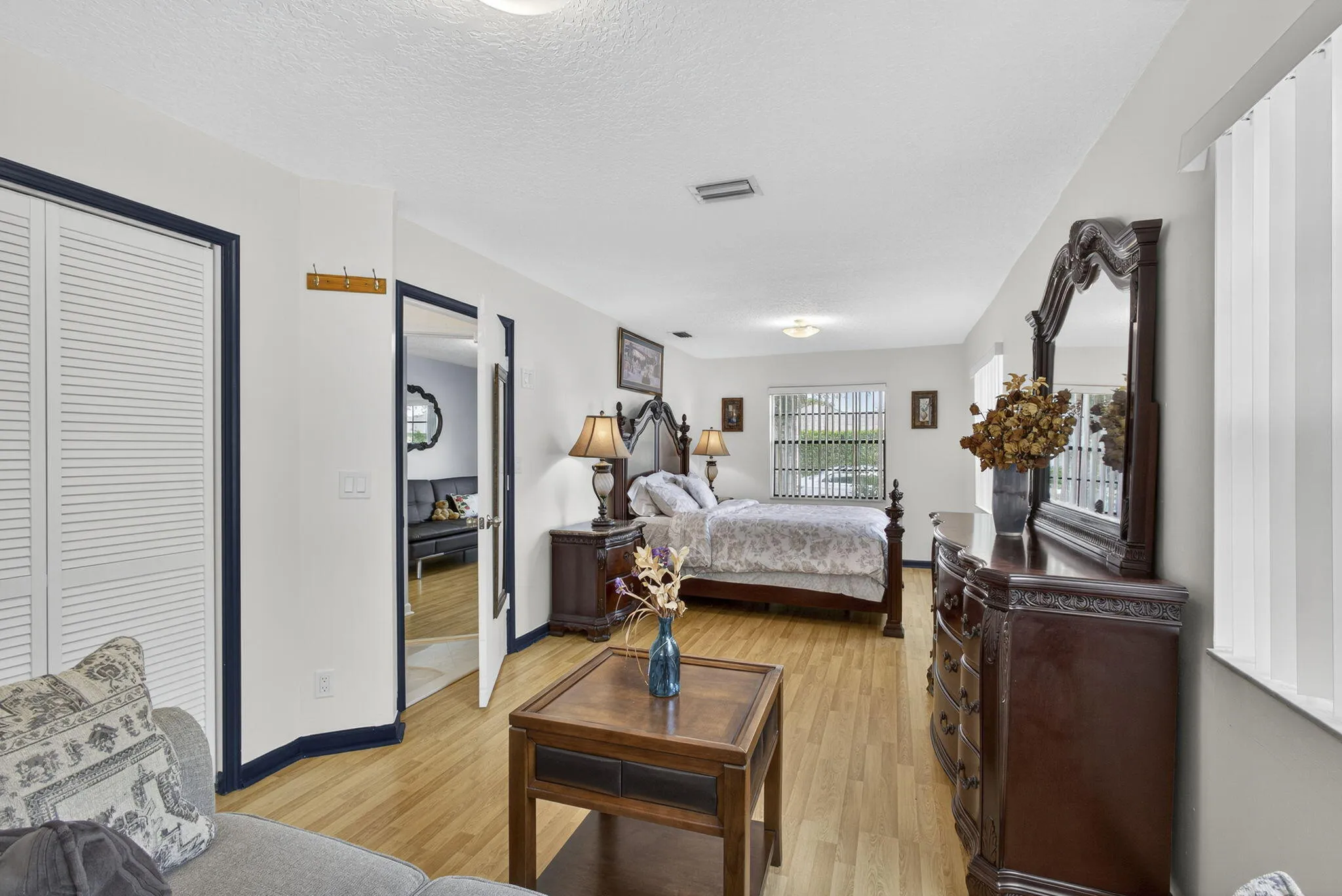 46-web-or-mls-BS1A4647