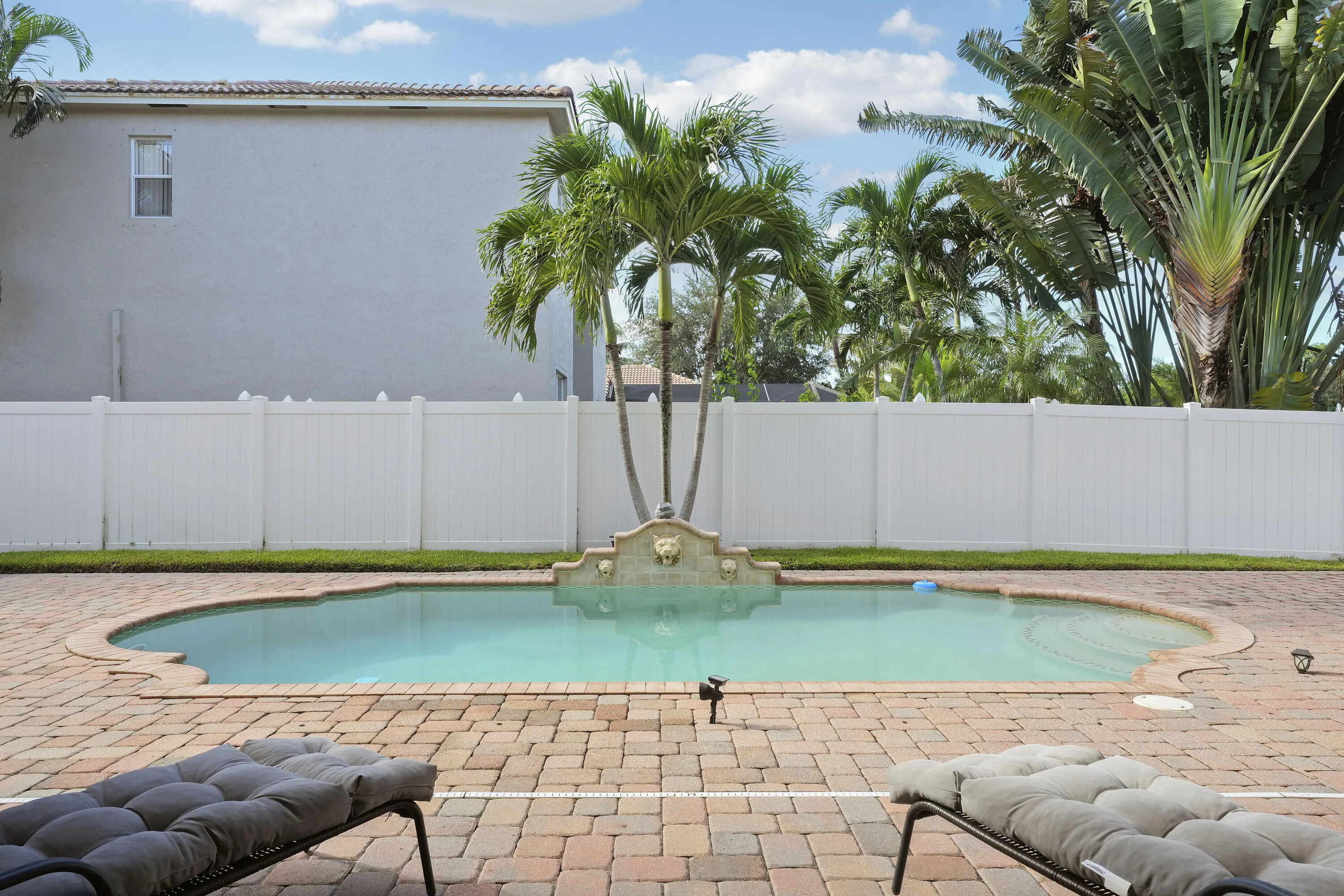Custom Pool