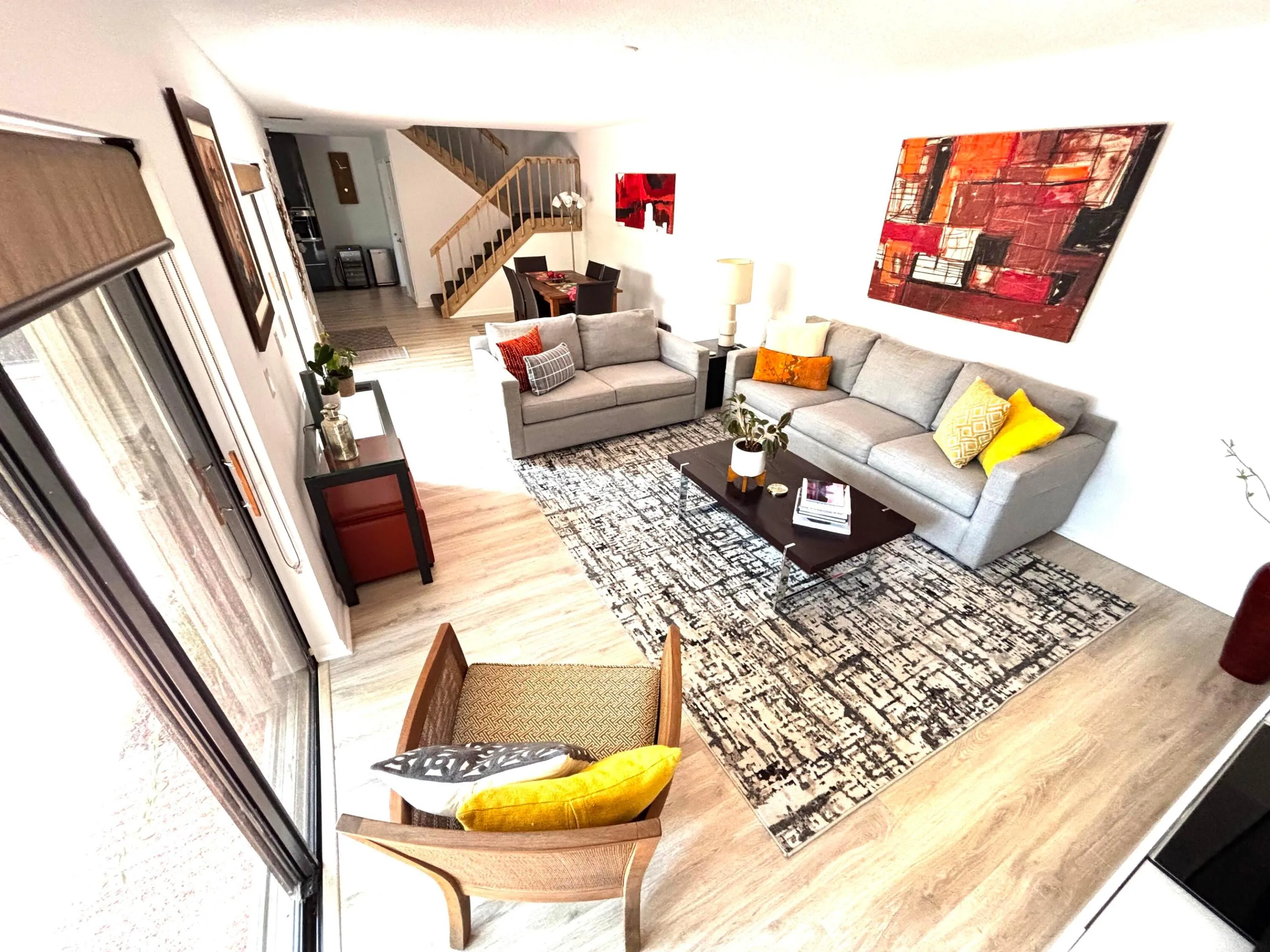 LIVING /DINING