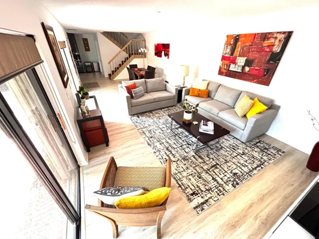 LIVING /DINING
