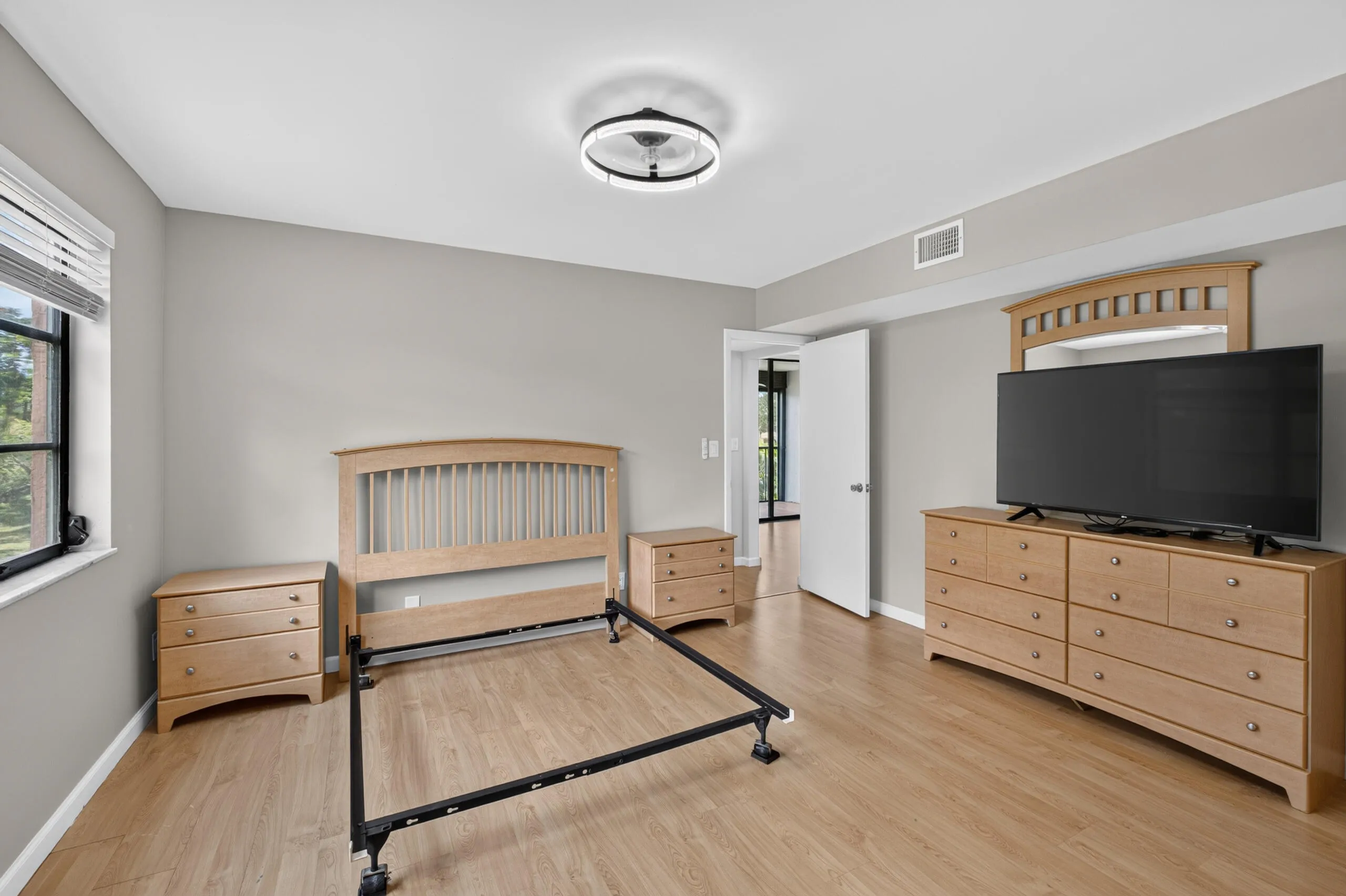 Bright and spacious.