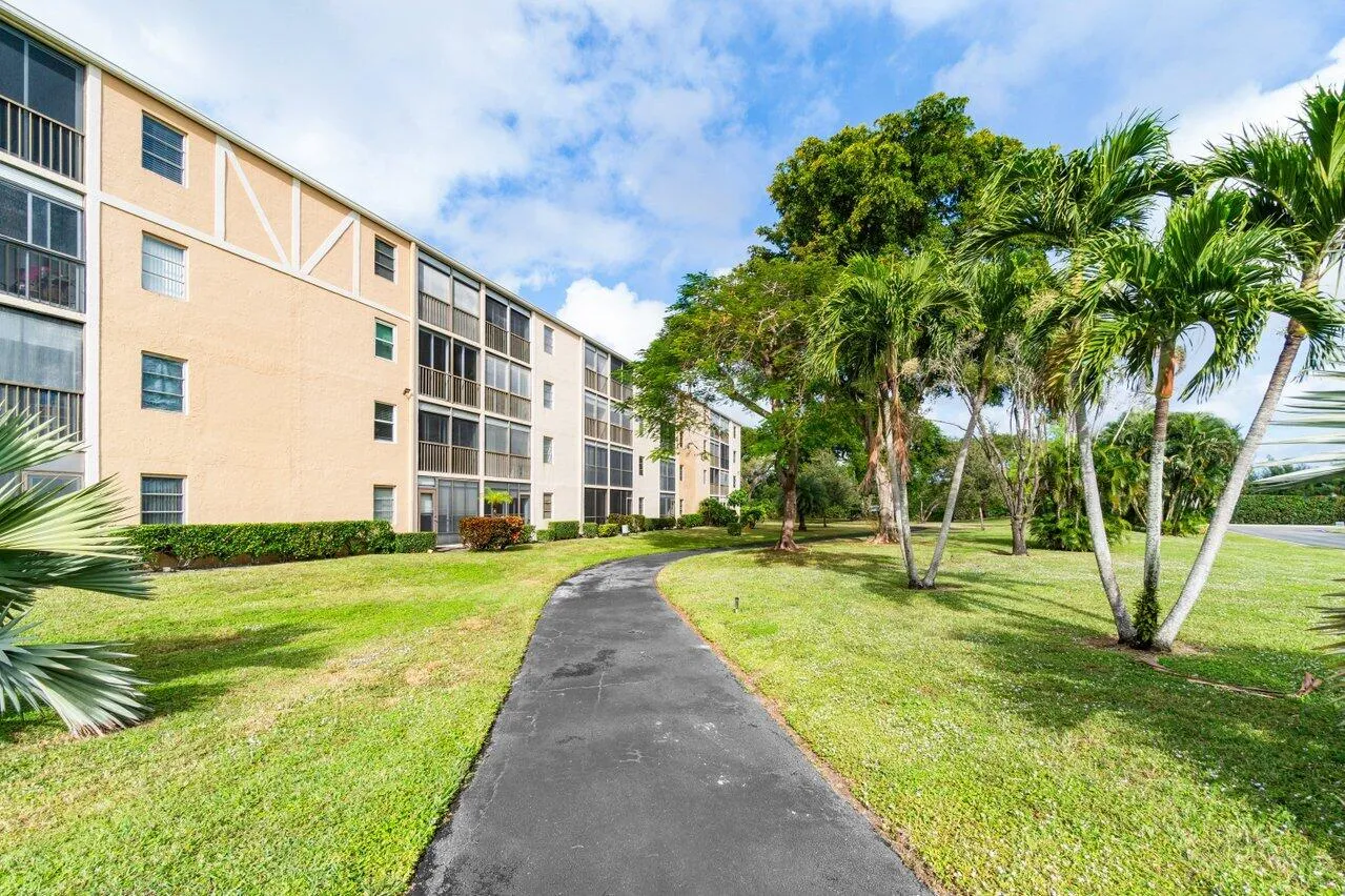 6795HuntingtonLane.