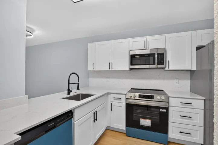 Brand new appliances.