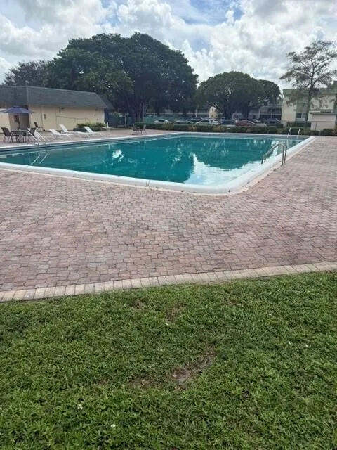 Community pool