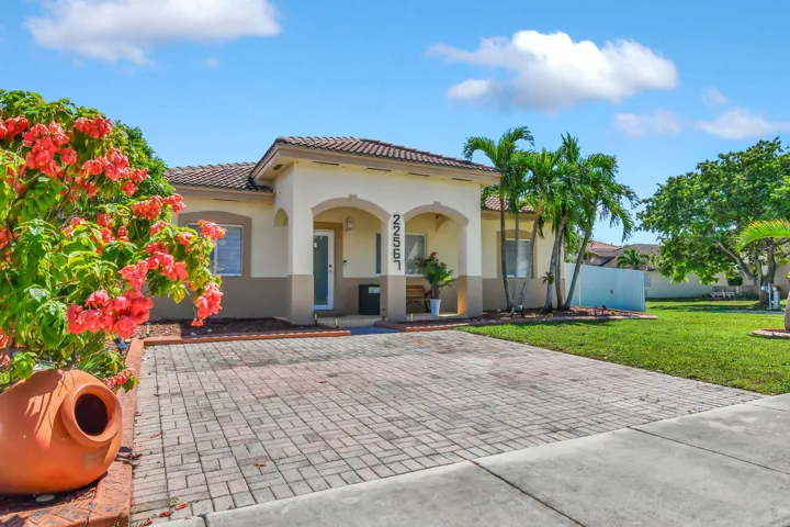 01-22567 SW 102nd Path-1