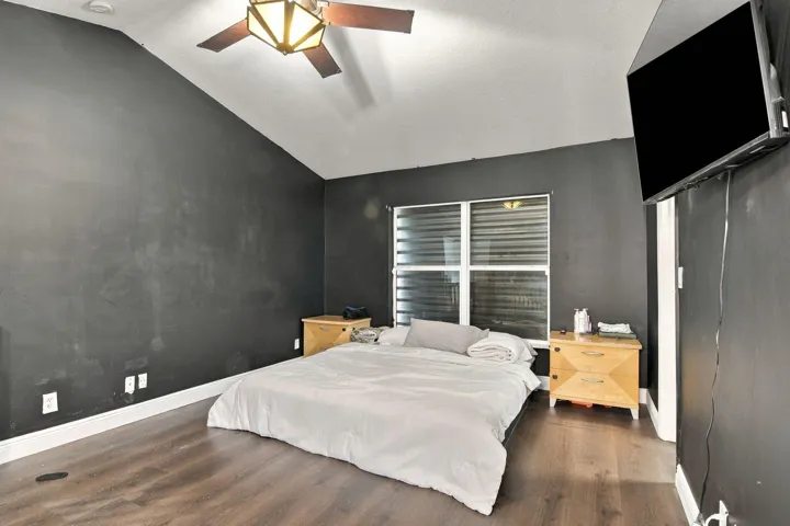 17-web-or-mls-hdr1898-jpg