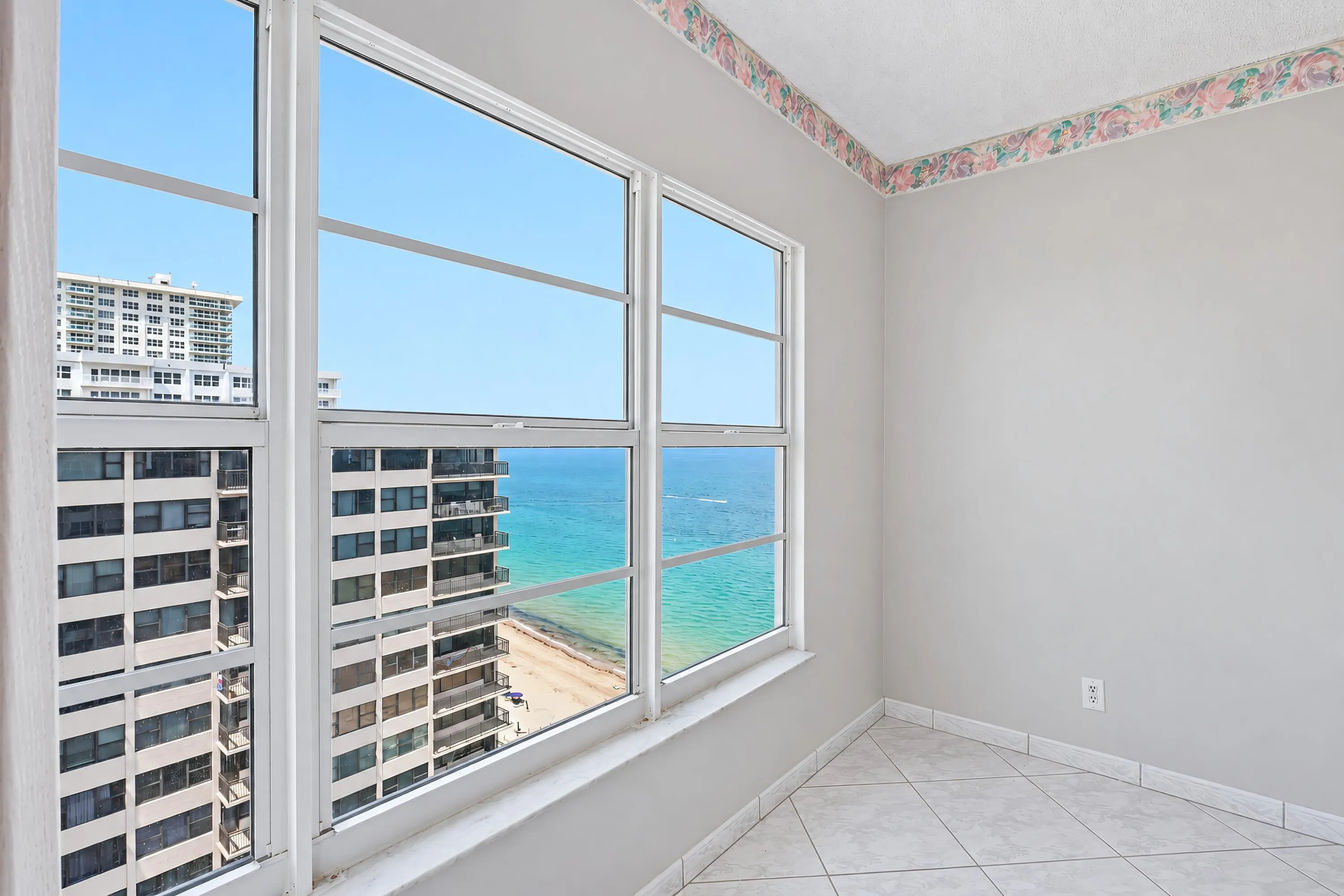 Master Suite w/ Ocean Views