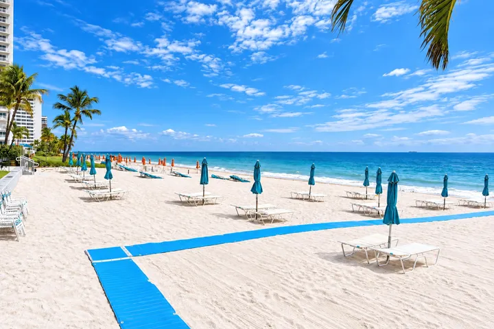 Private Beach w/ Beach Service