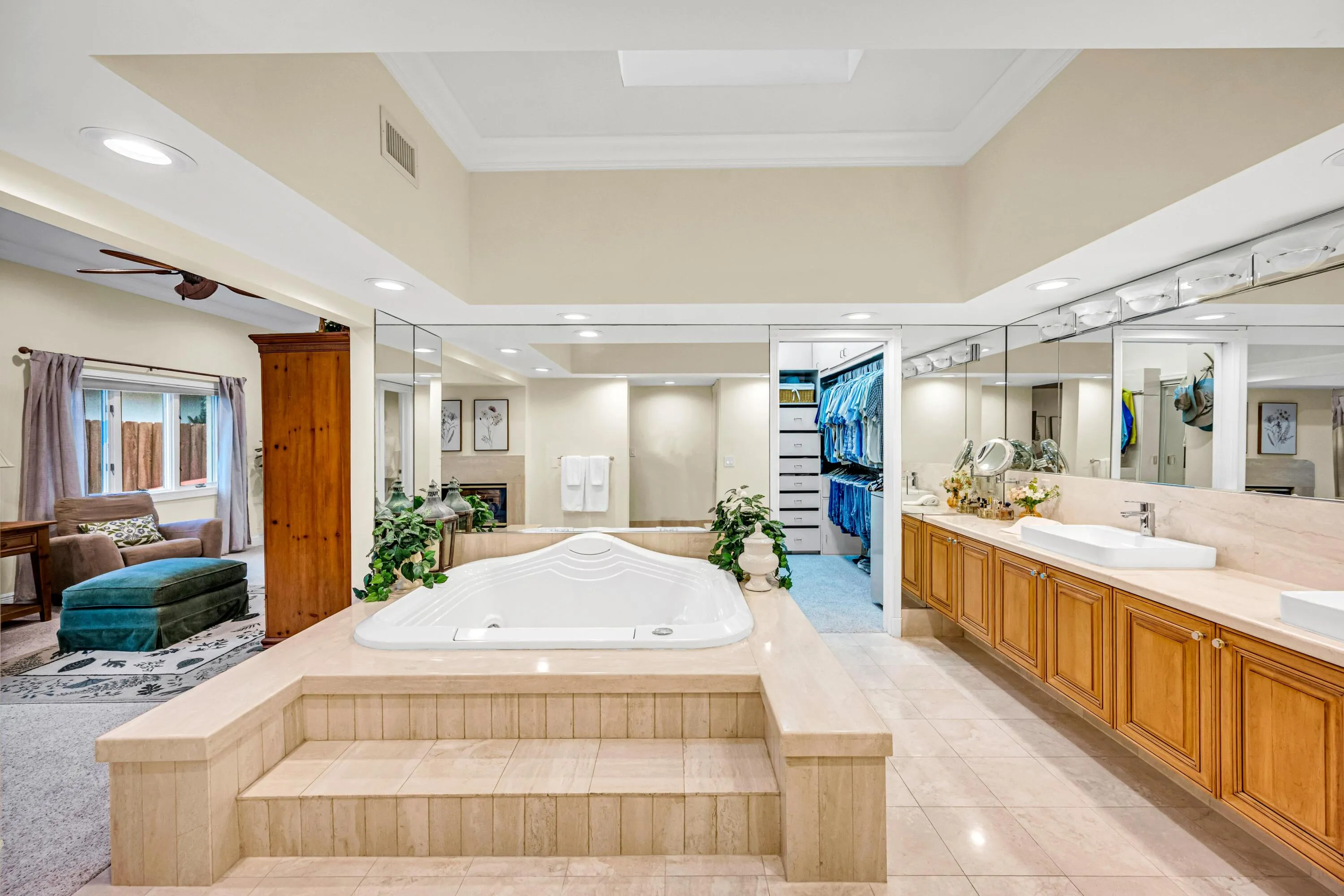 2507 BARCELONA DR-72