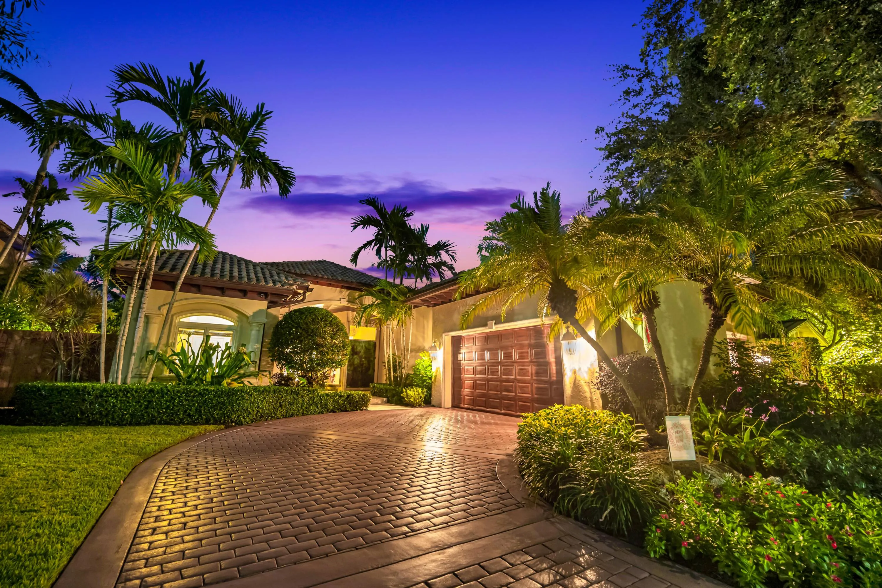 2507 BARCELONA DR-105