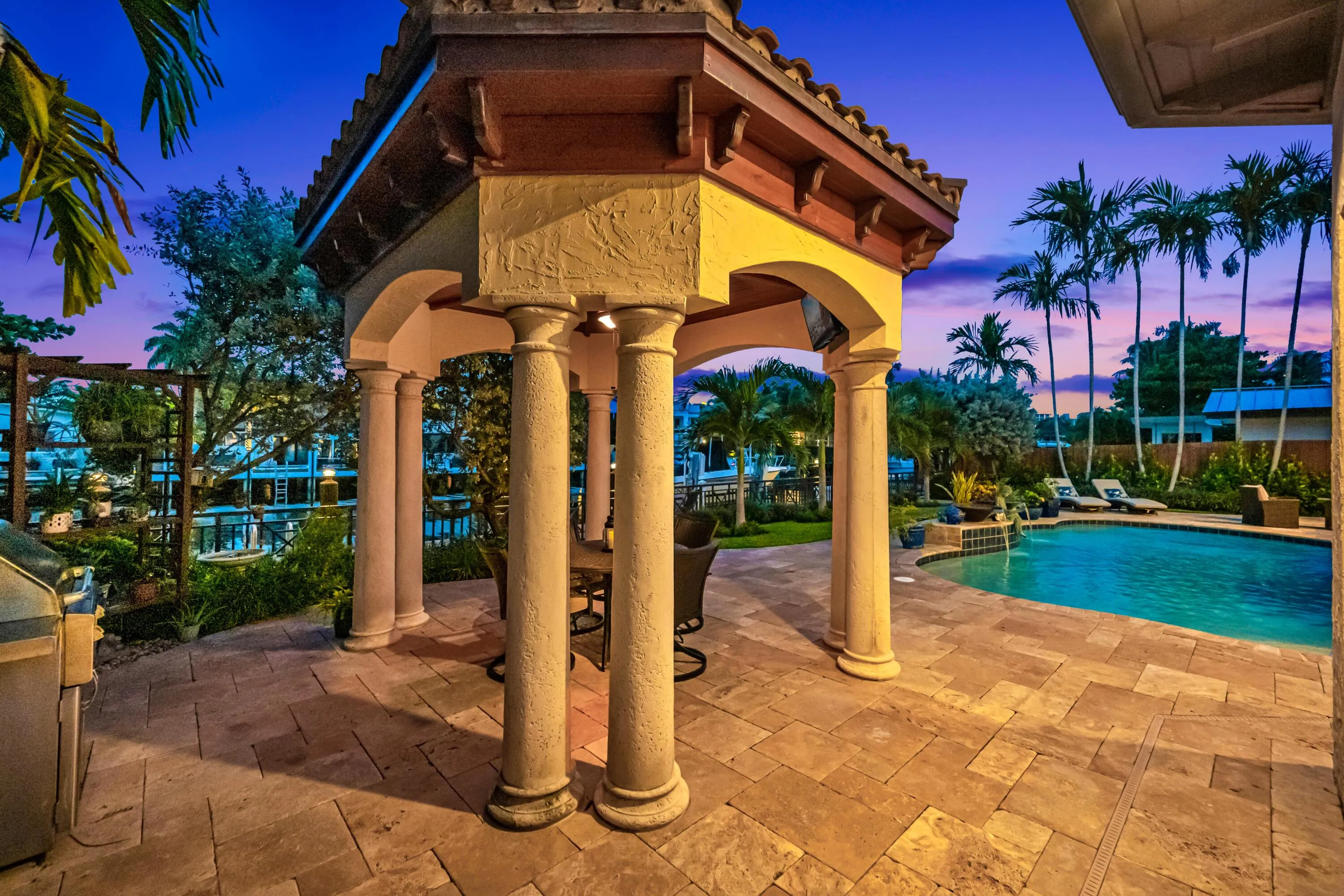 2507 BARCELONA DR-103