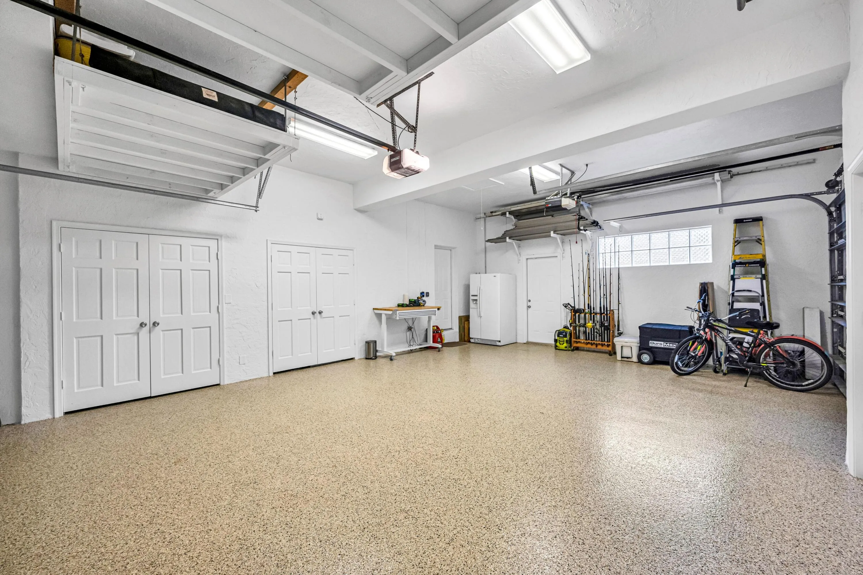 2507 BARCELONA DR-77