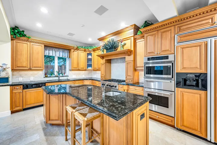 2507 BARCELONA DR-60