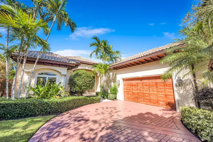2507 BARCELONA DR-26