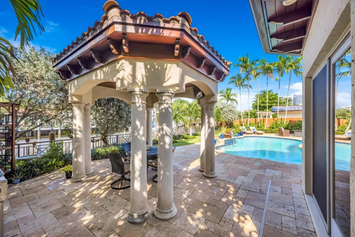 2507 BARCELONA DR-19