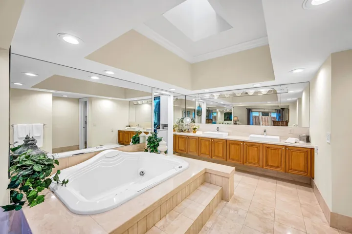 2507 BARCELONA DR-69