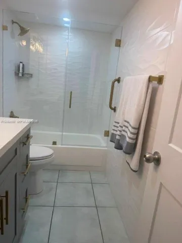 Photo 34