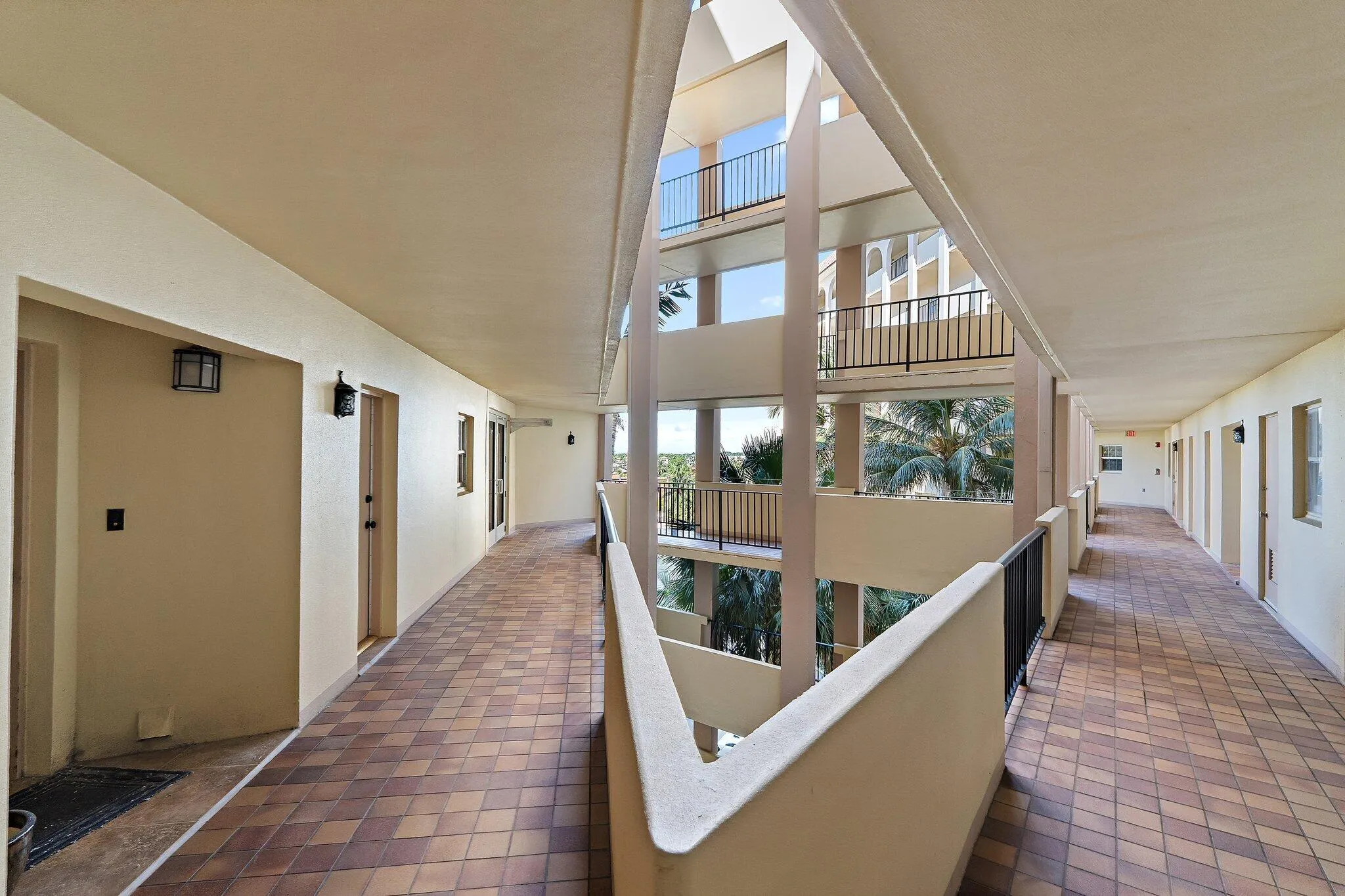 055-3475SOceanBlvd-408-PalmBeach-FL-3348
