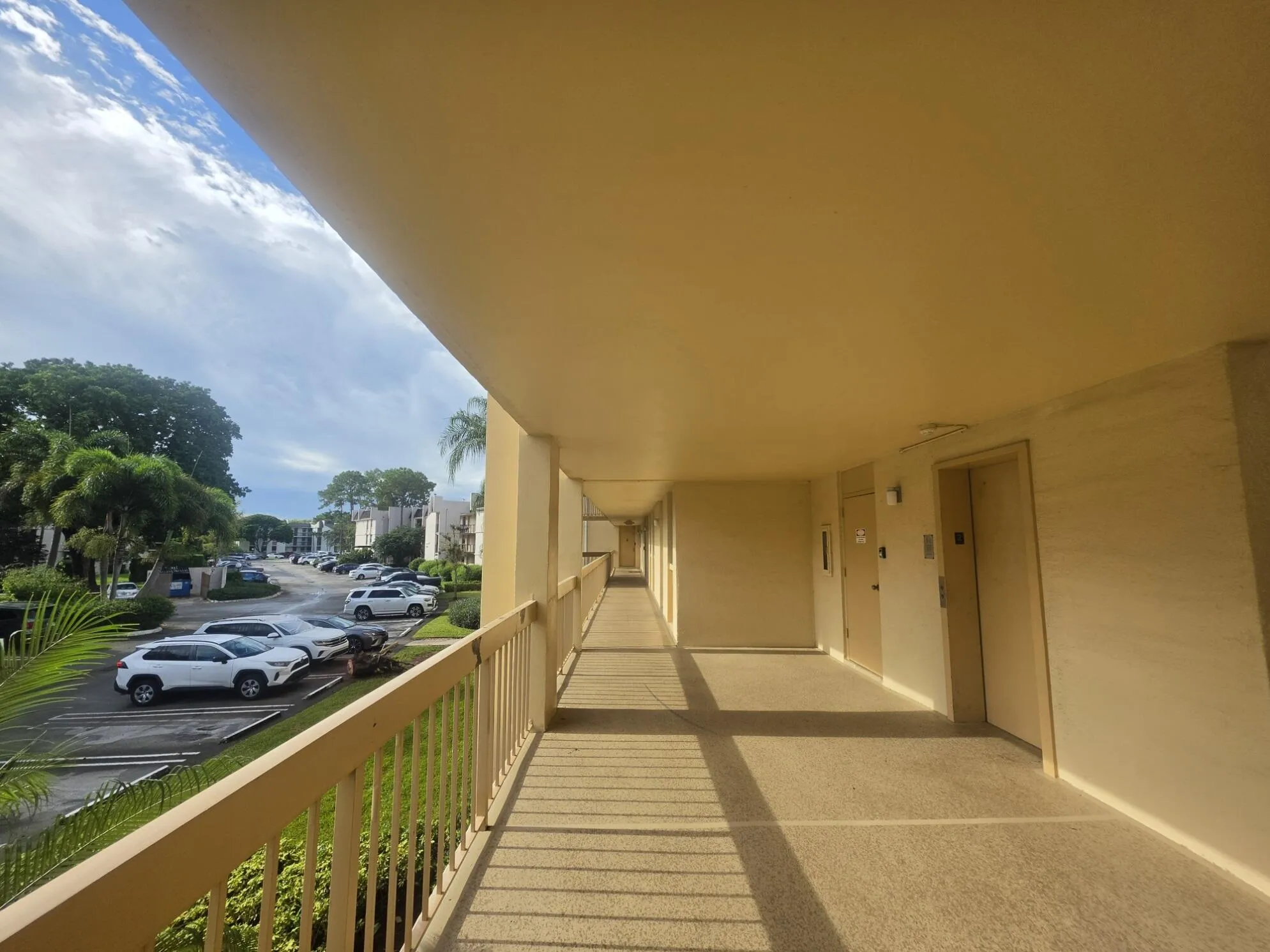 2ND FLOOR LANDING OFF ELEVATOR