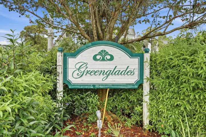 43-web-or-mls-8425_Forest_Hills_Drive_Un