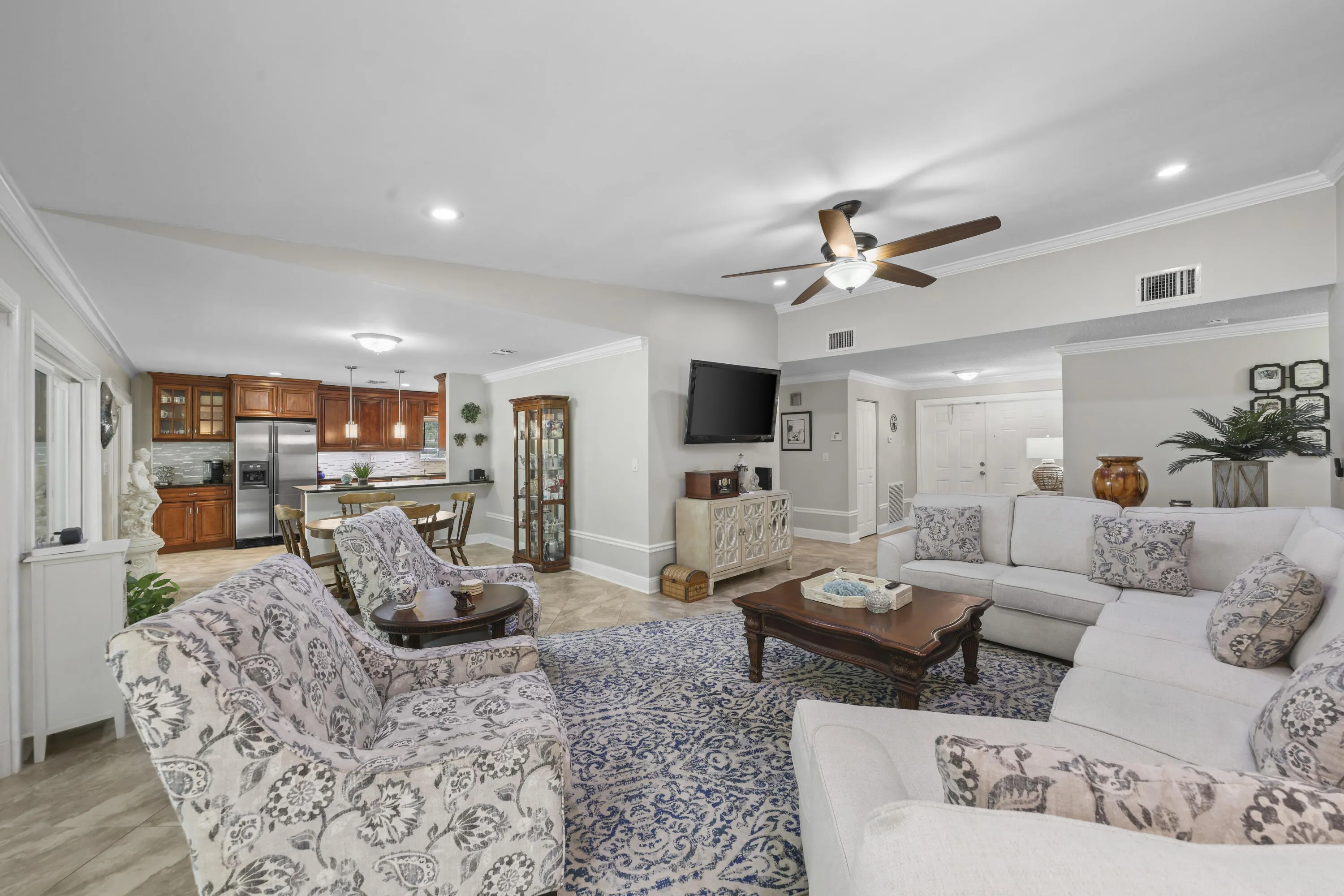 992 NW 83rd Dr - 15.jpg-FULL