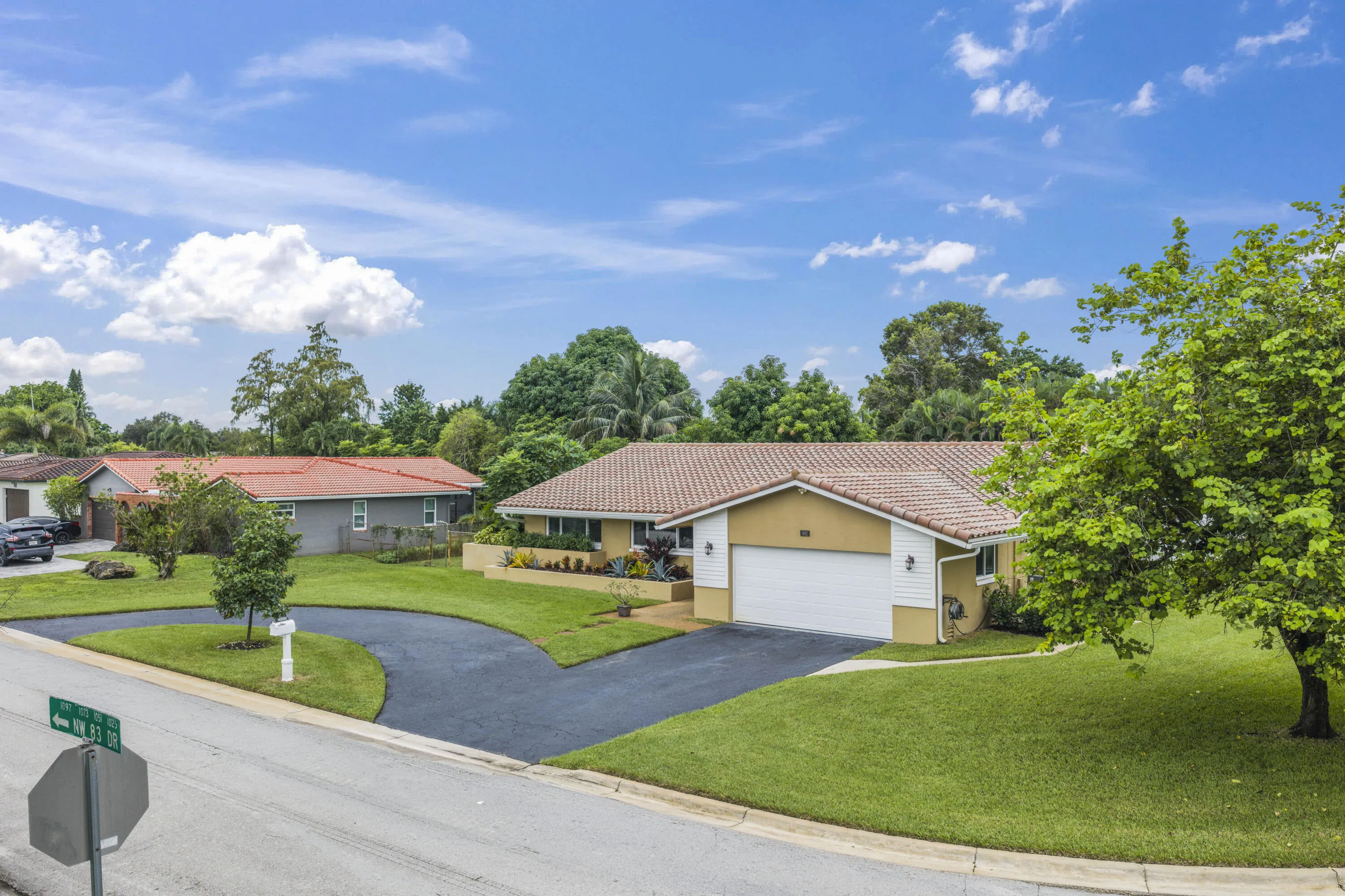992 NW 83rd Dr - 66.jpg-FULL