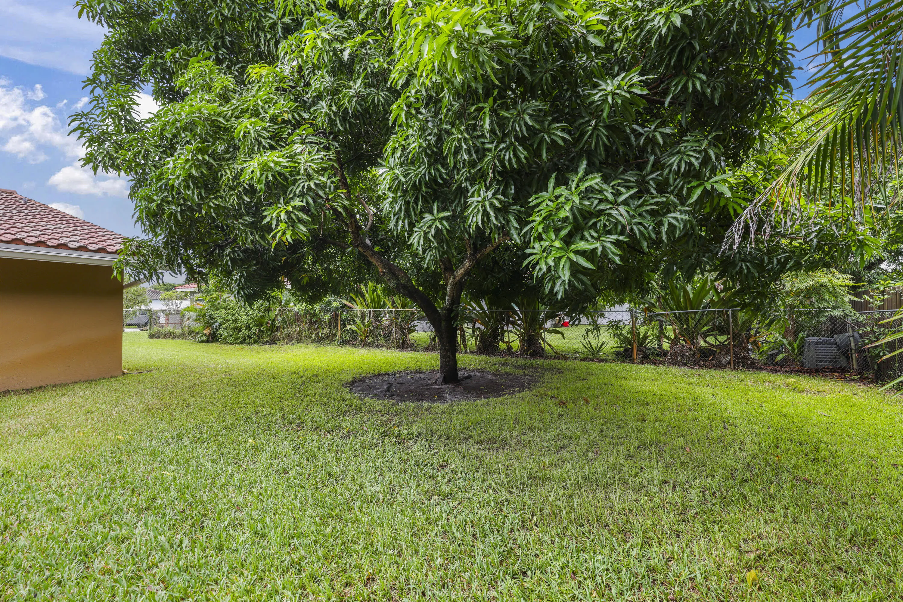 992 NW 83rd Dr - 42.jpg-FULL