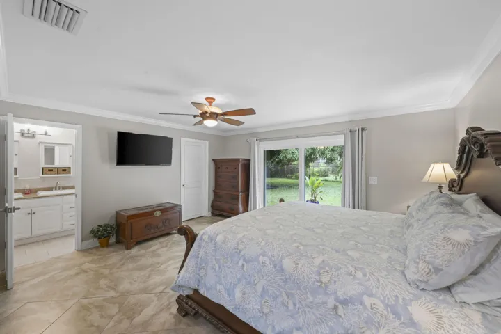 992 NW 83rd Dr - 53.jpg-FULL
