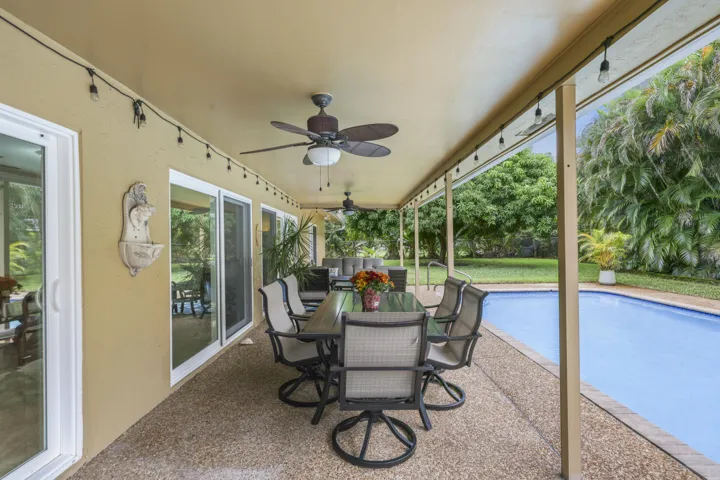 992 NW 83rd Dr - 32.jpg-FULL
