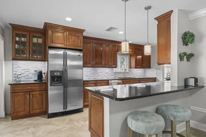 992 NW 83rd Dr - 34.jpg-FULL