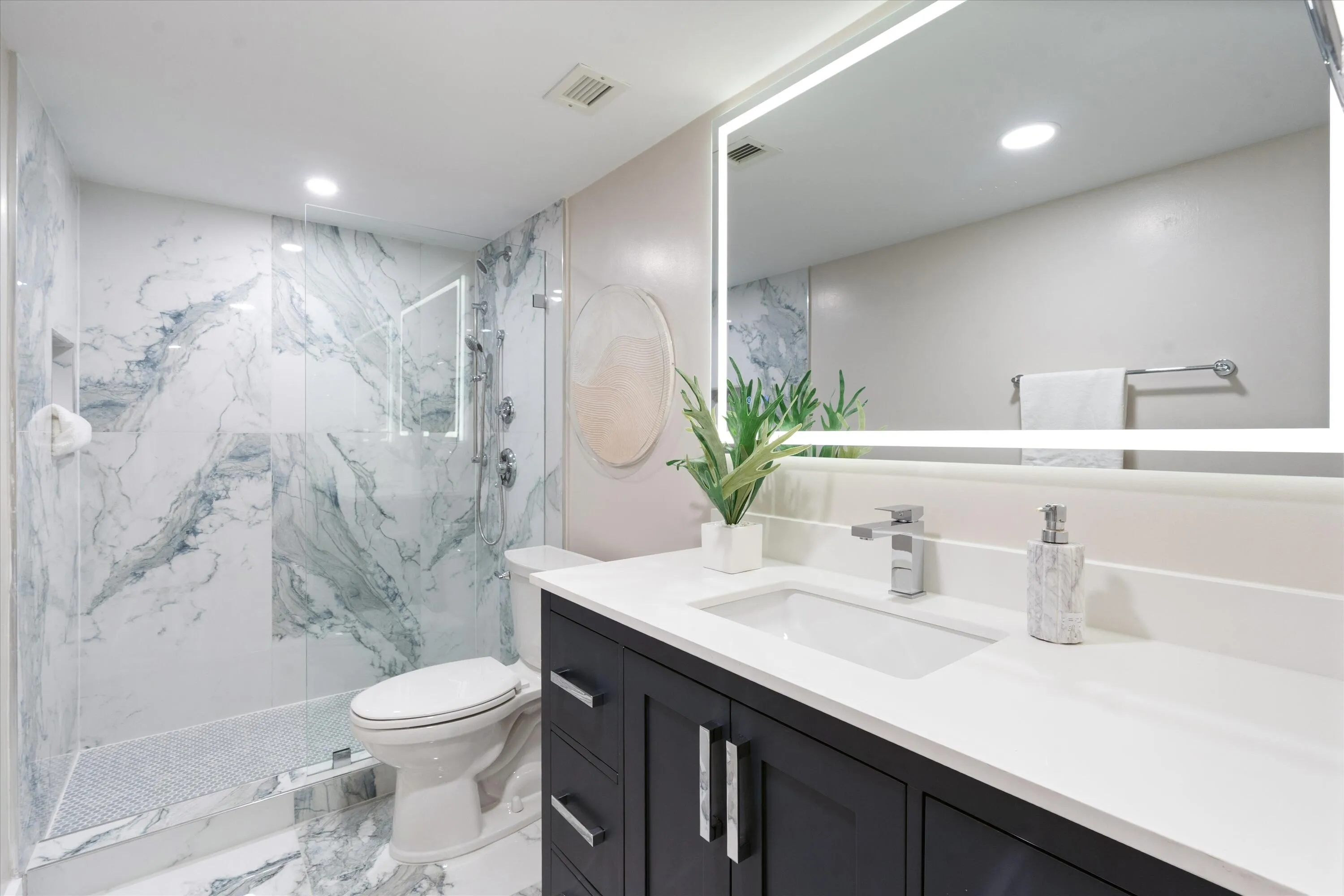 BATHROOM 2