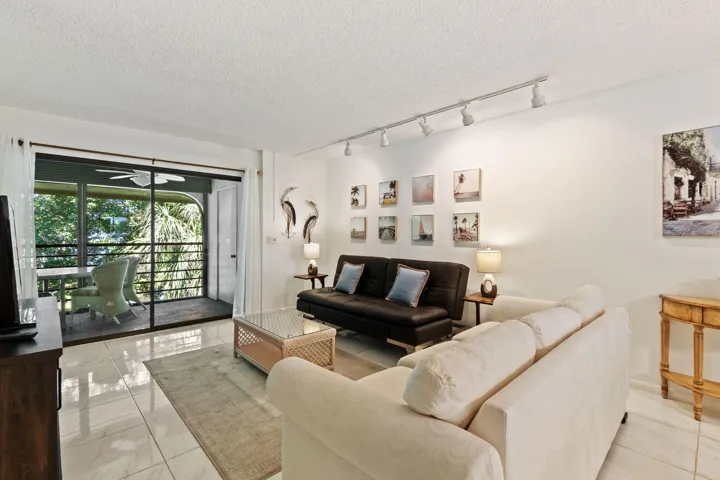 3-web-or-mls-5380-cedar-lake-dr-304