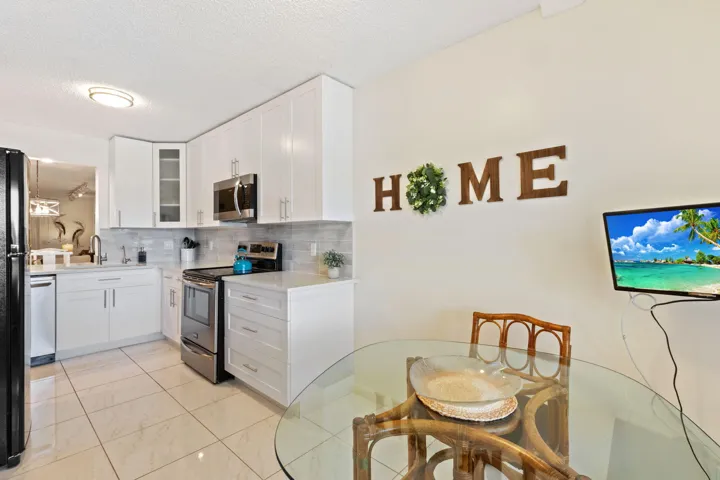 8-web-or-mls-5380-cedar-lake-dr-304