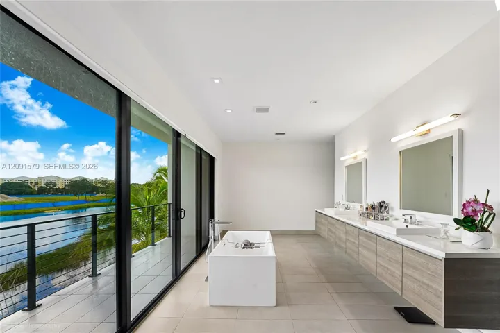 Master Bathroom Upstairs