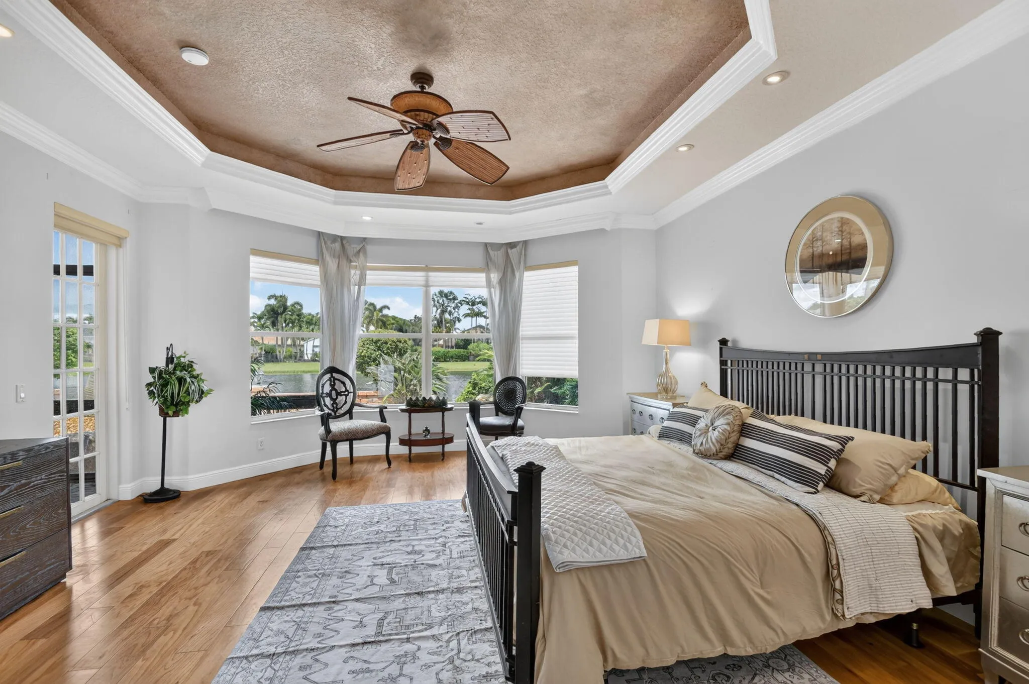 Spacious 17'2"x18'6" Primary Suite