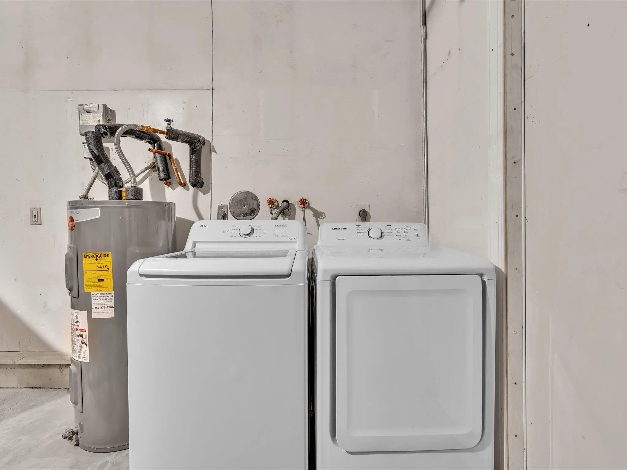 washer/ dryer in garage