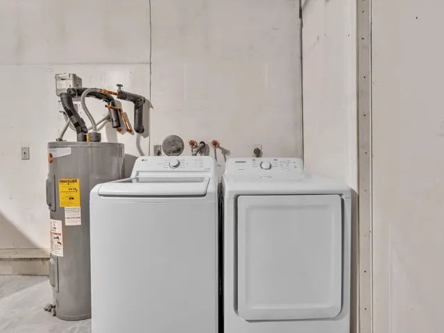 washer/ dryer in garage