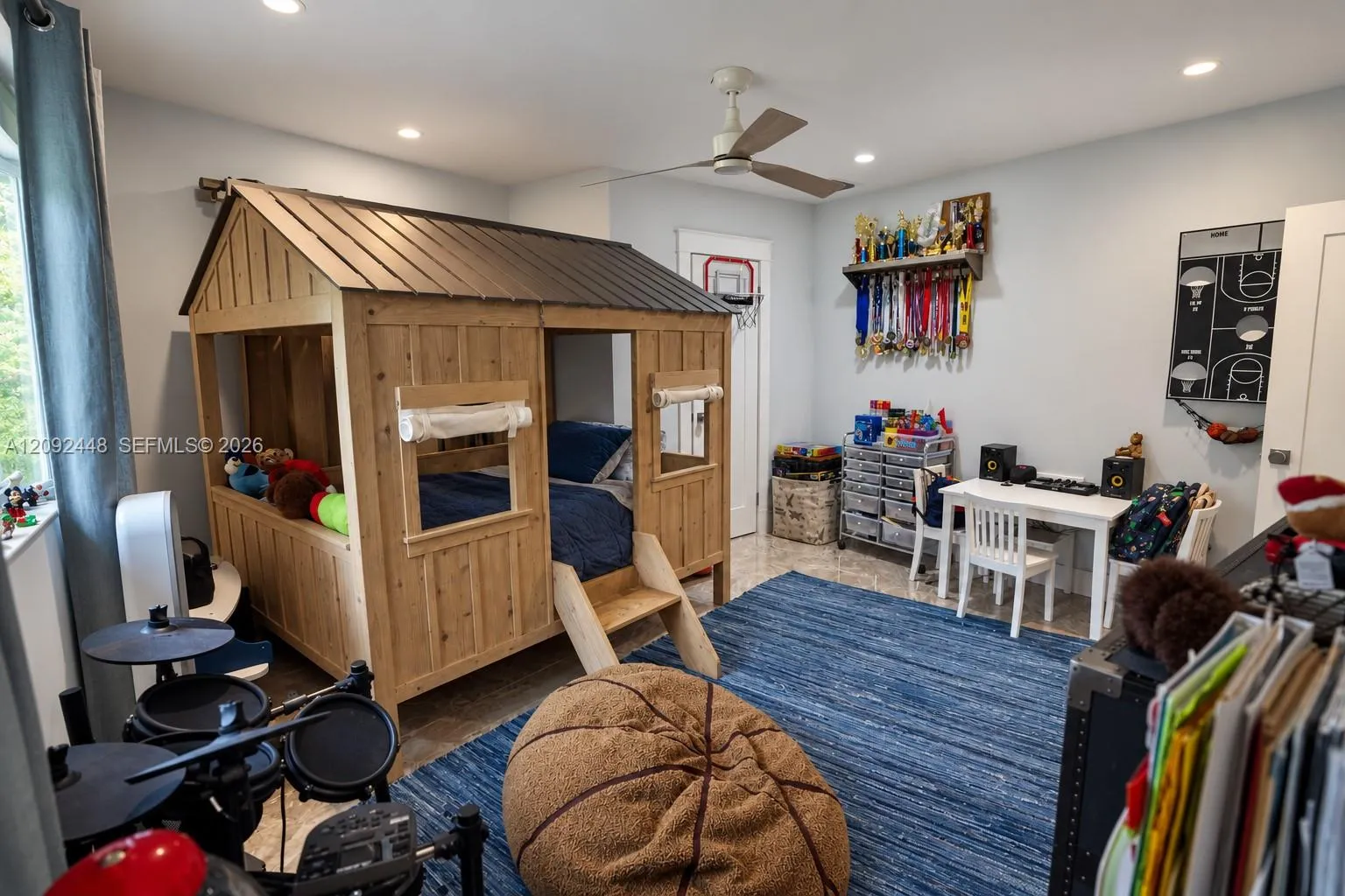 Property photo 28