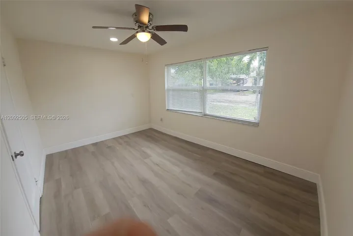 Second room face the front of the house