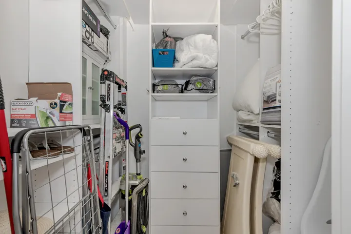 Walk In Closet