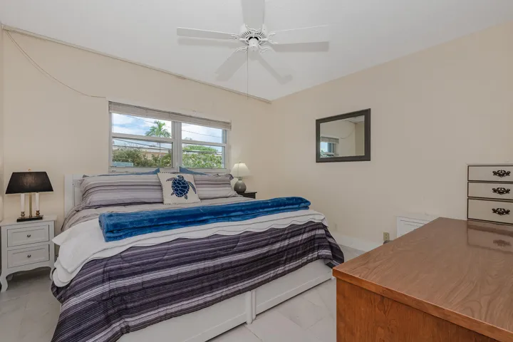 Guest bedroom