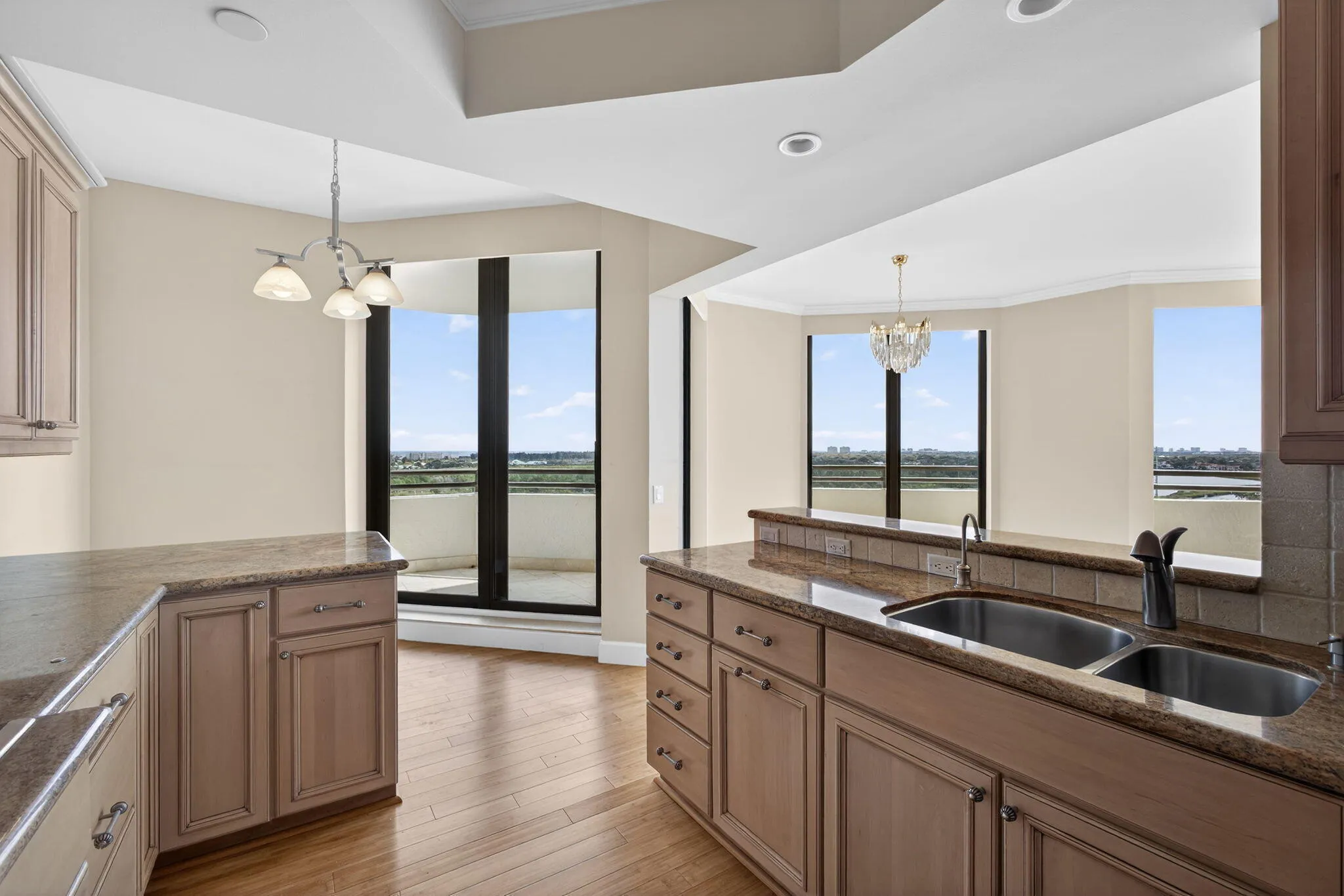 10-web-or-mls-5D1A2028