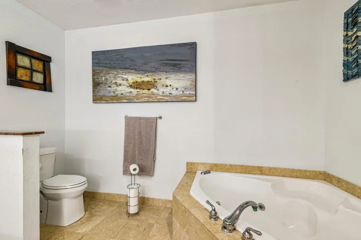 16-web-or-mls-Presidential Way #310-S180