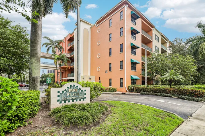 1-web-or-mls-Presidential Way #310-S1809
